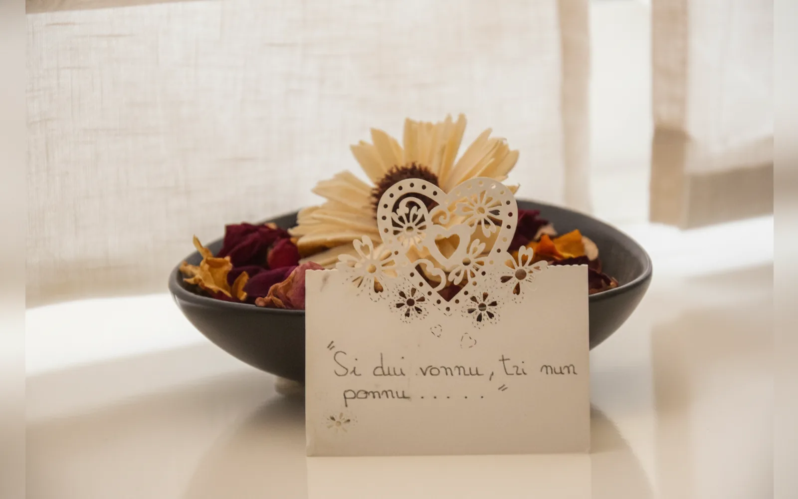 Zona living con cucina e area pranzo — Positive Energy Home, Palermo (Sicilia) (foto 14)